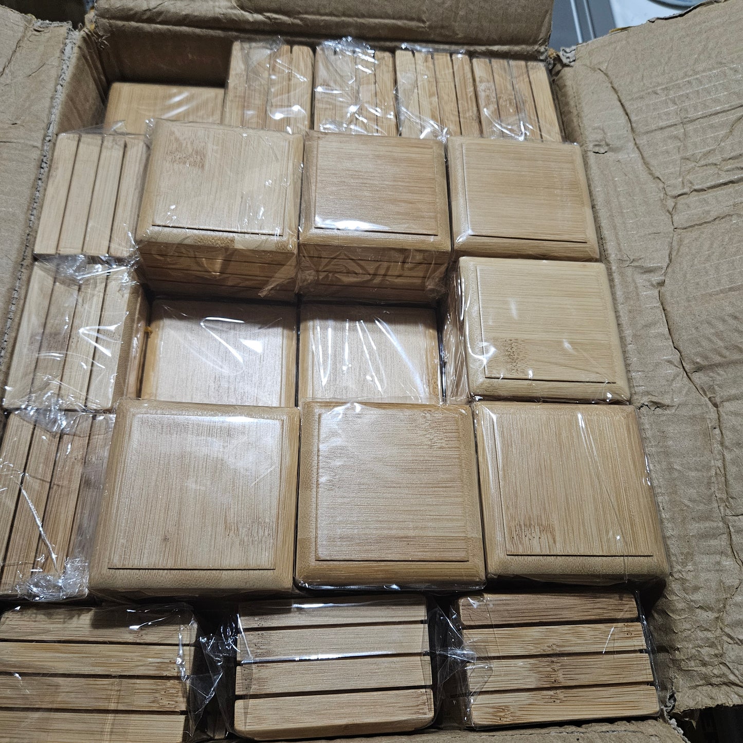 100 BRAND NEW BAMBOO SOAP DISH / HOLDER BOXES
